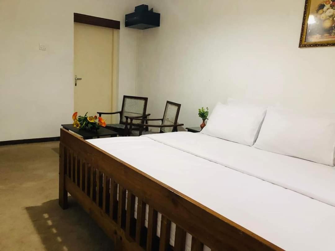 Mount Mary Inn Nuwara Eliya Rum bild